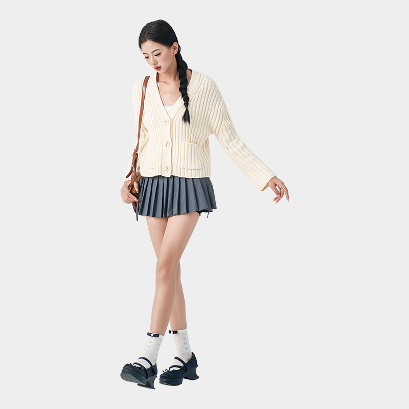 Tricot de mode d'été: légèreté, texture et style venteux